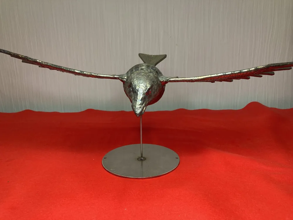 「平和の象徴 “羽ばたく鳩”2」 写真4